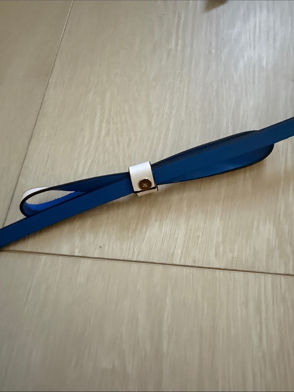 kate spade White and Blue Reversible Bow-Accent Slim Belt - Picture 6 of 7